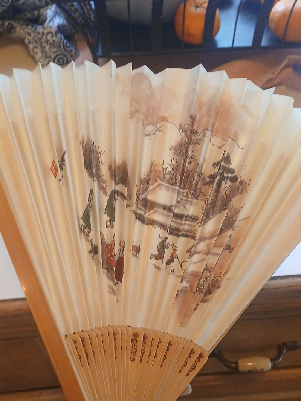 Two Vintage Fans - Picture 4 of 4